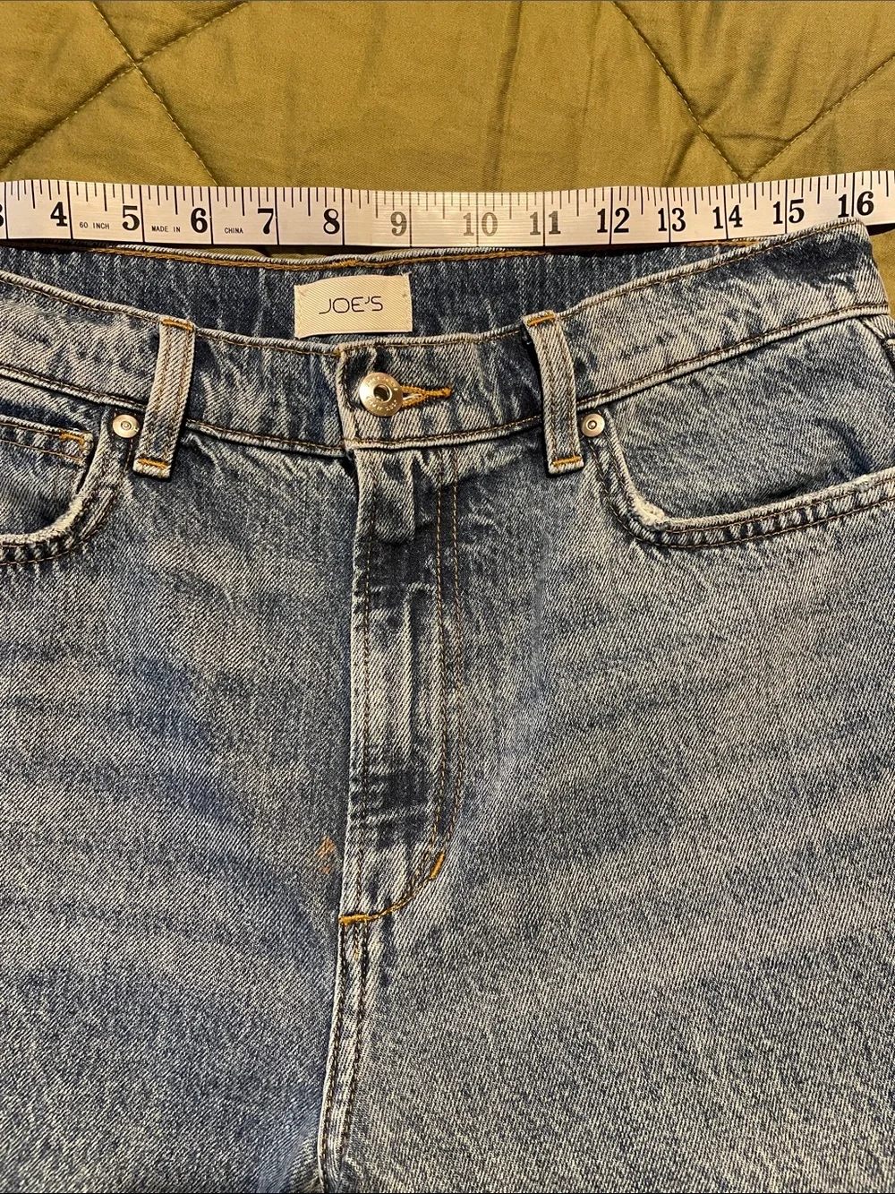 Joe's Jeans The Ryan woman Medium Blue Raw-Hem Denim Shorts size 28